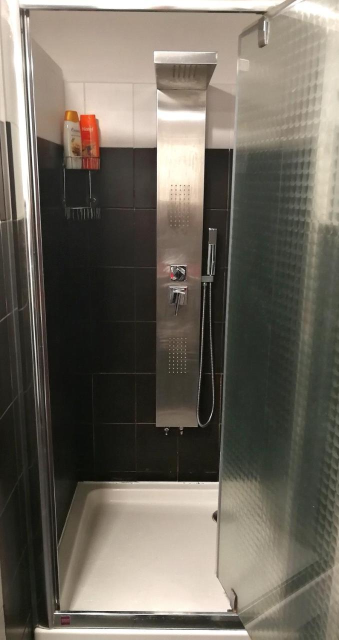 Cosy Dungeon Double Room With Ac Krakow Bagian luar foto